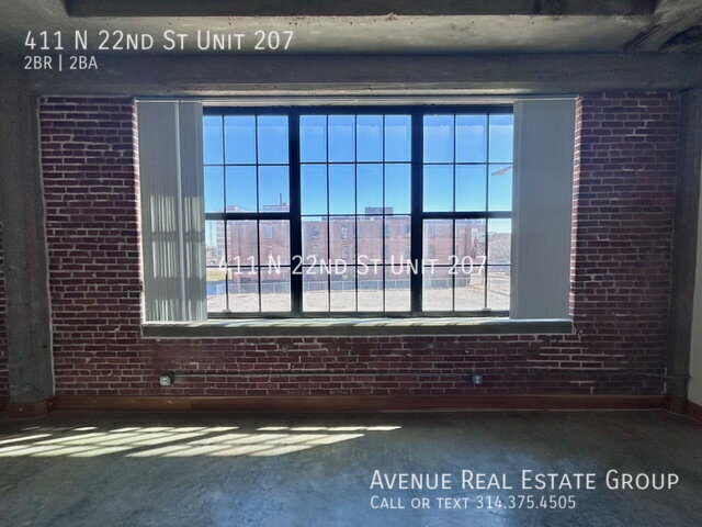 Building Photo - Stylish 2-Bed Loft Near St. Louis City Sta...