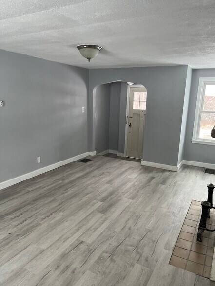 Building Photo - 61 Brehm Rd