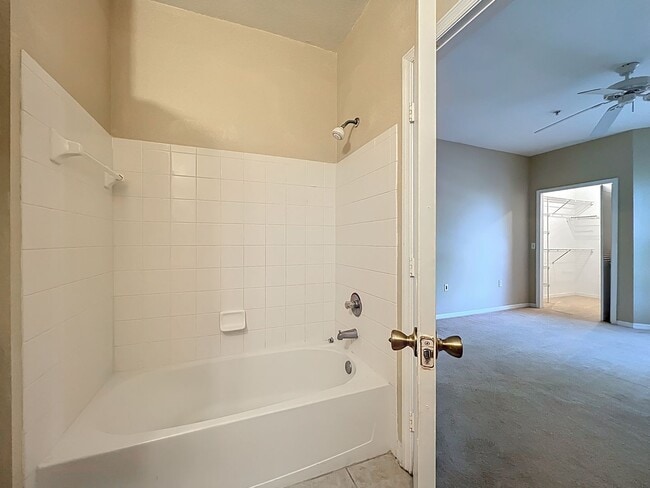 Building Photo - Renovated 2 Bed / 2 Bath Condo in Gated Visconti Condominiums – Maitland