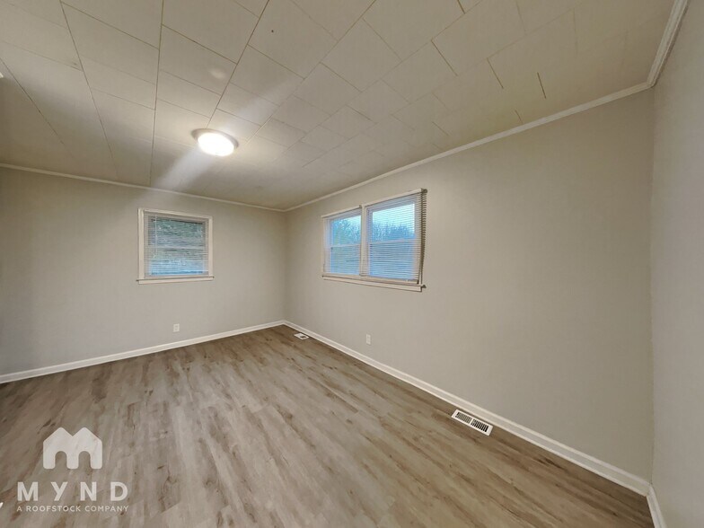 Building Photo - 111 Johnson Dr