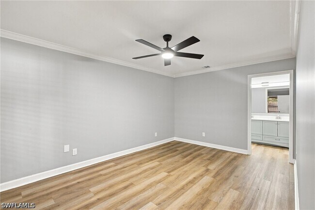 Building Photo - 646 SE 12th Ct