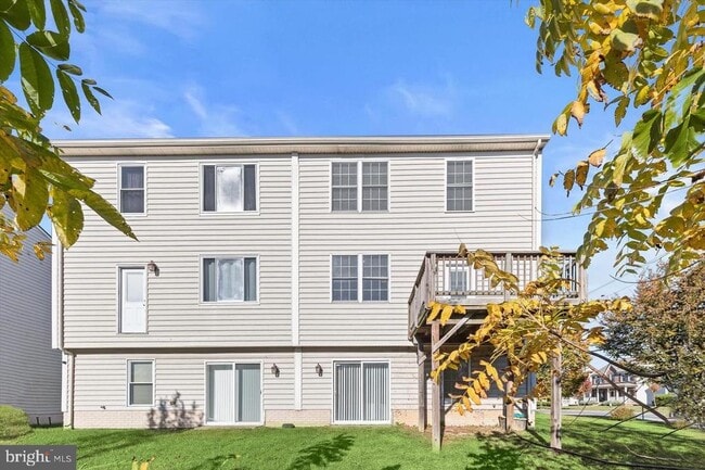 Building Photo - 1 Karendale Ct