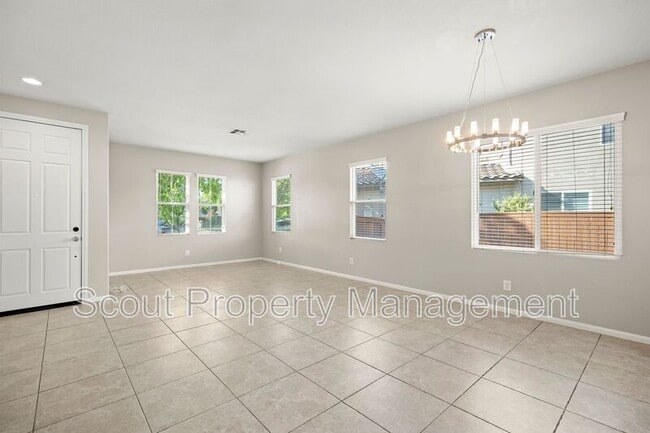 Building Photo - 44704 Mumm St