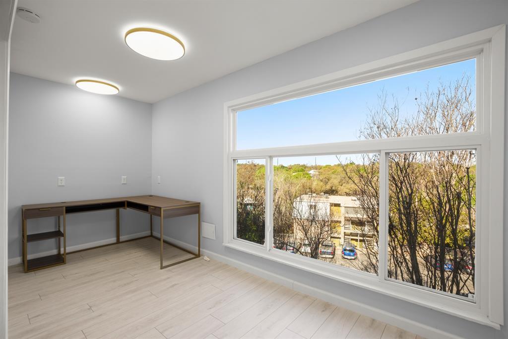 Building Photo - 620 S 1st St