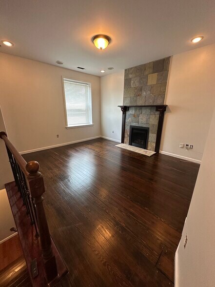 Loft area - 3169 Portis Ave