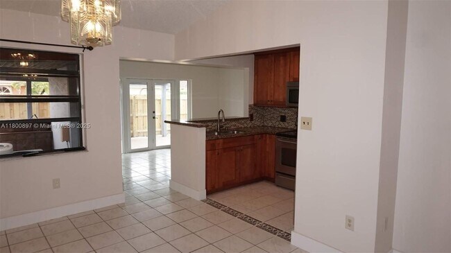 Building Photo - 4909 SW 144th Ct