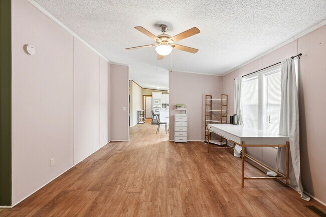 Building Photo - 219 Weyburn St