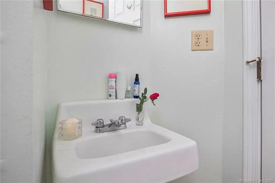 third smaller full bath - 83 Beaumont St