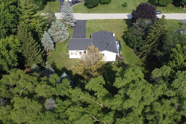 Building Photo - 31340 Liberty Rd