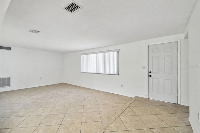 Building Photo - 3248 Rock Valley Dr