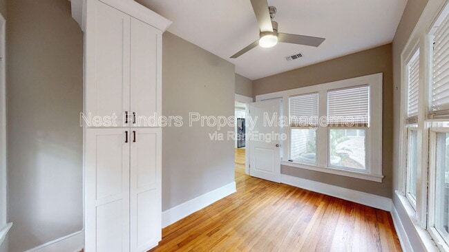 Building Photo - 3918 Herschel St