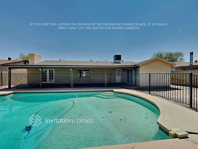 Building Photo - 6038 W Vernon Ave