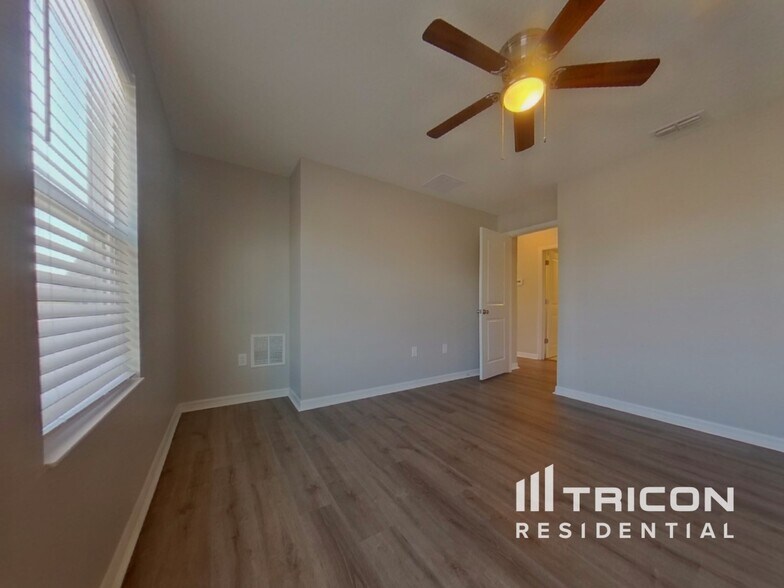 Building Photo - 6517 Domenico Ct