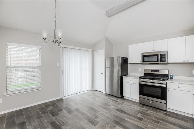 Building Photo - 7417 Snow Ridge Dr