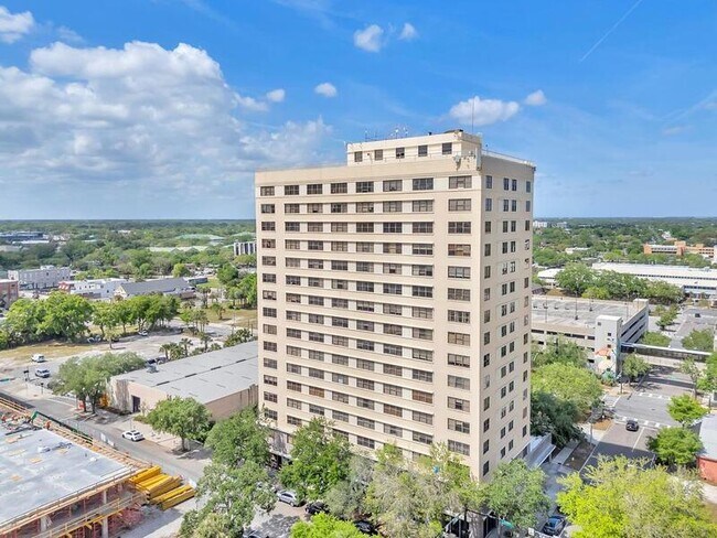 Building Photo - 311 W Ashley St