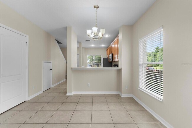 Building Photo - 10325 Manderley Way