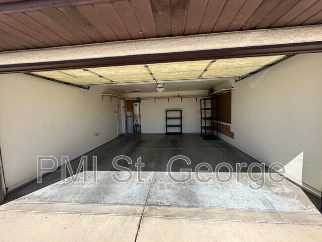 Building Photo - 55 E 600 S