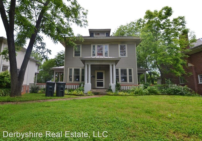 Primary Photo - 2209 Rivermont Ave