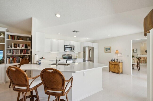 Building Photo - 16481 Riverwind Dr