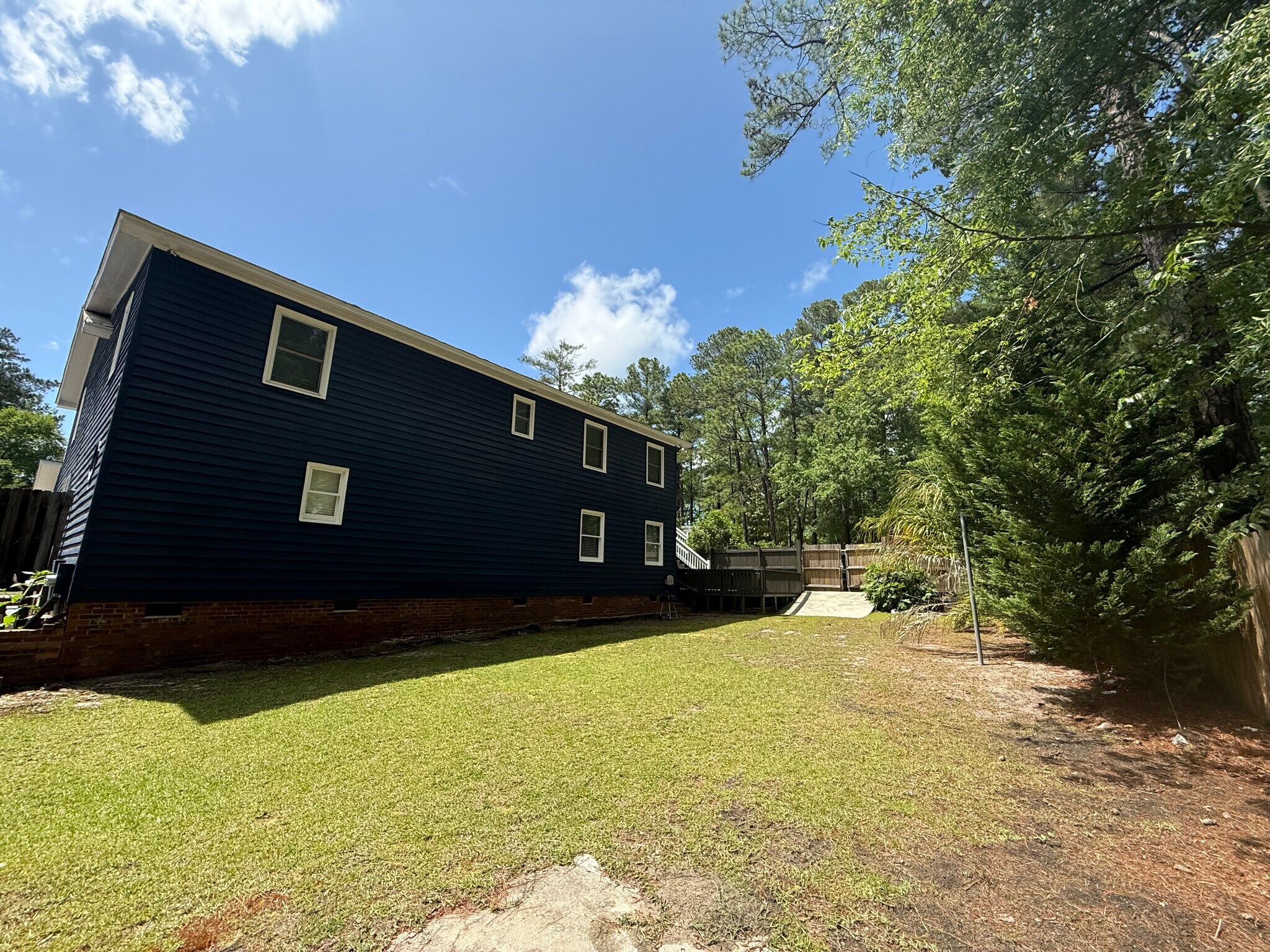 Building Photo - 160 Whitwood Cir