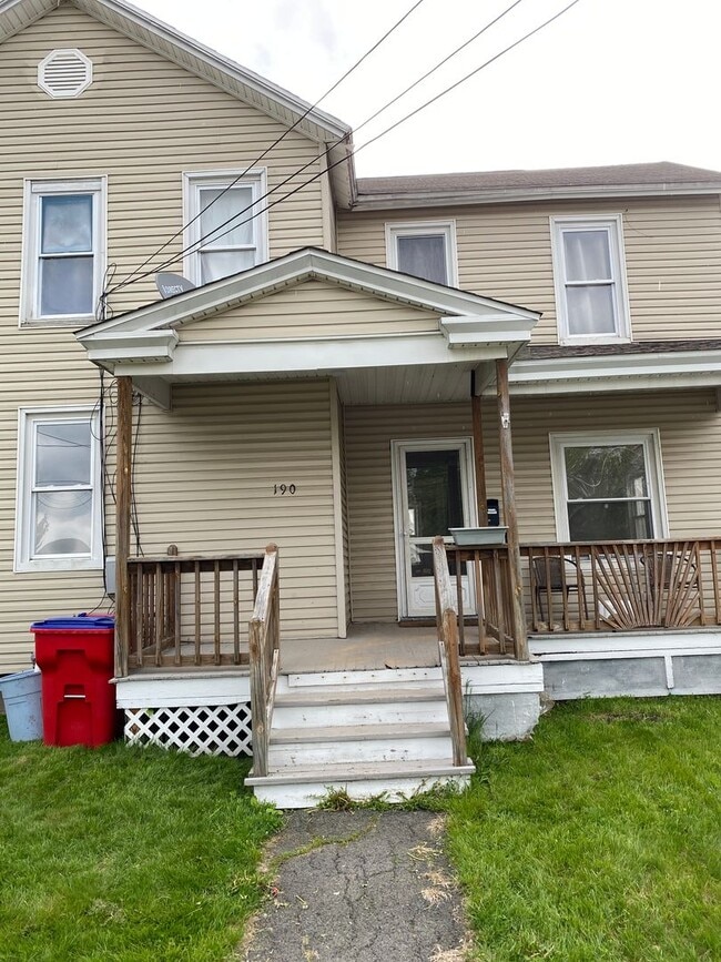 Primary Photo - 192 Wyoming St