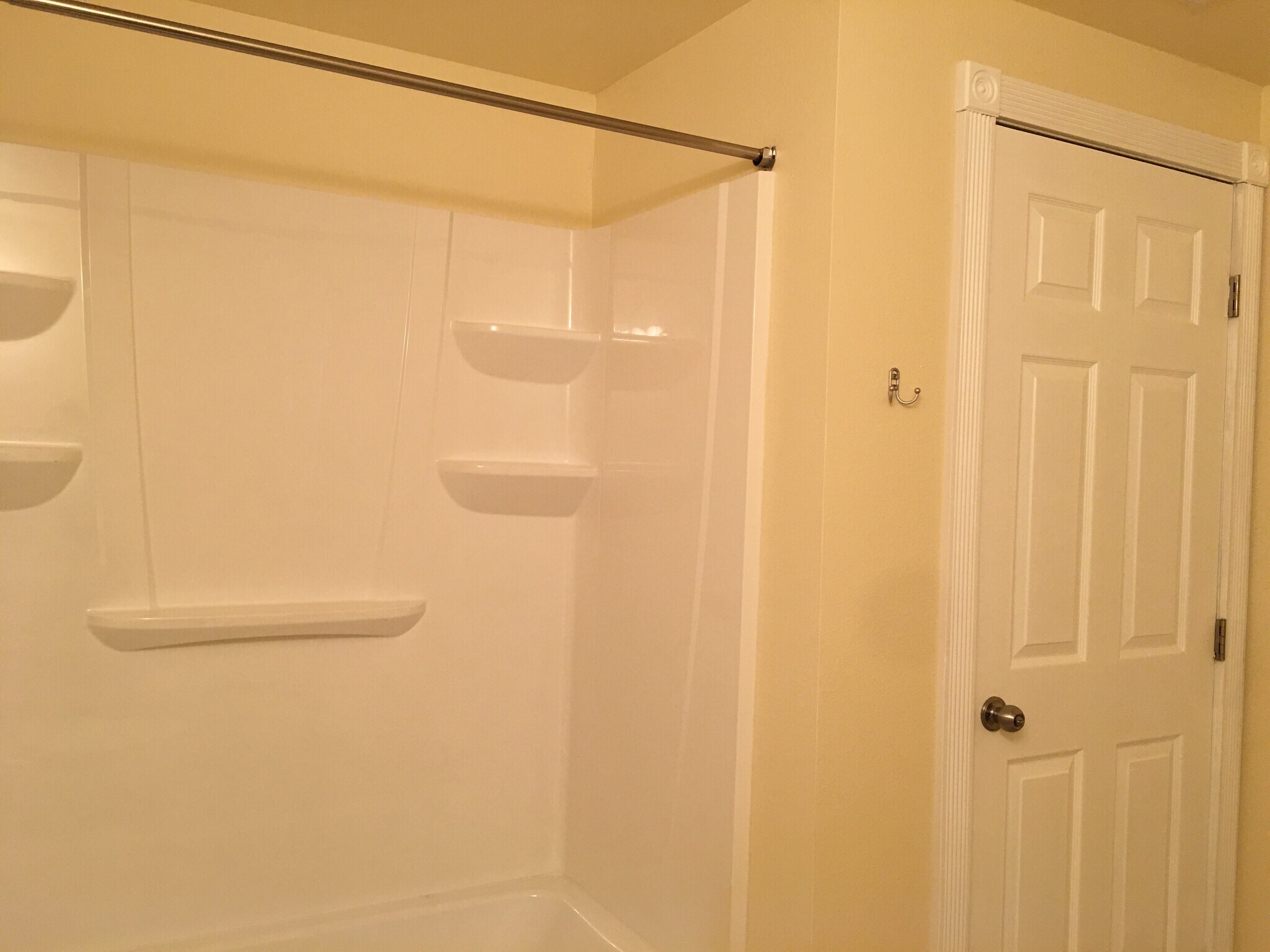 Building Photo - 16840 Bell Ave