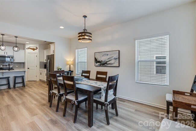 Building Photo - 12017 Basking Dr