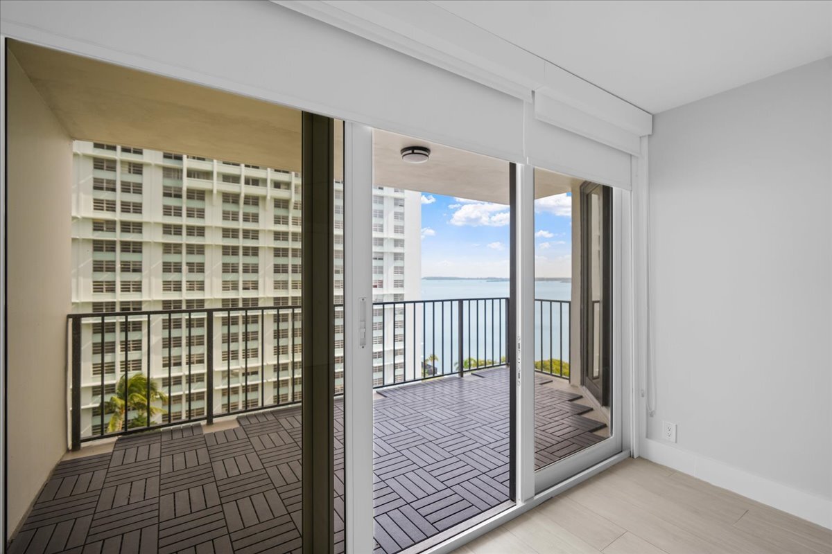 Building Photo - 1865 Brickell Ave