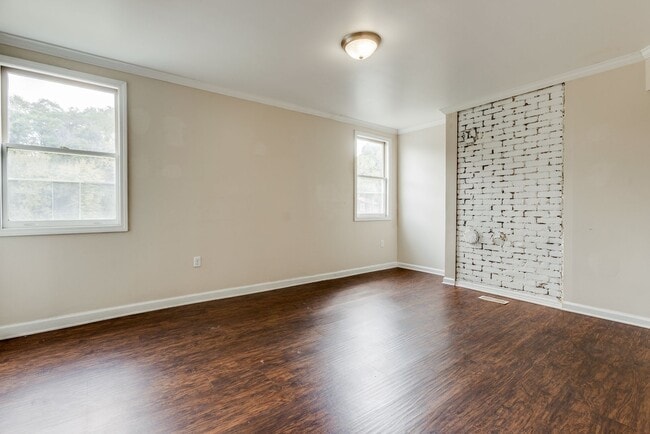 Building Photo - 2623 S 18th St