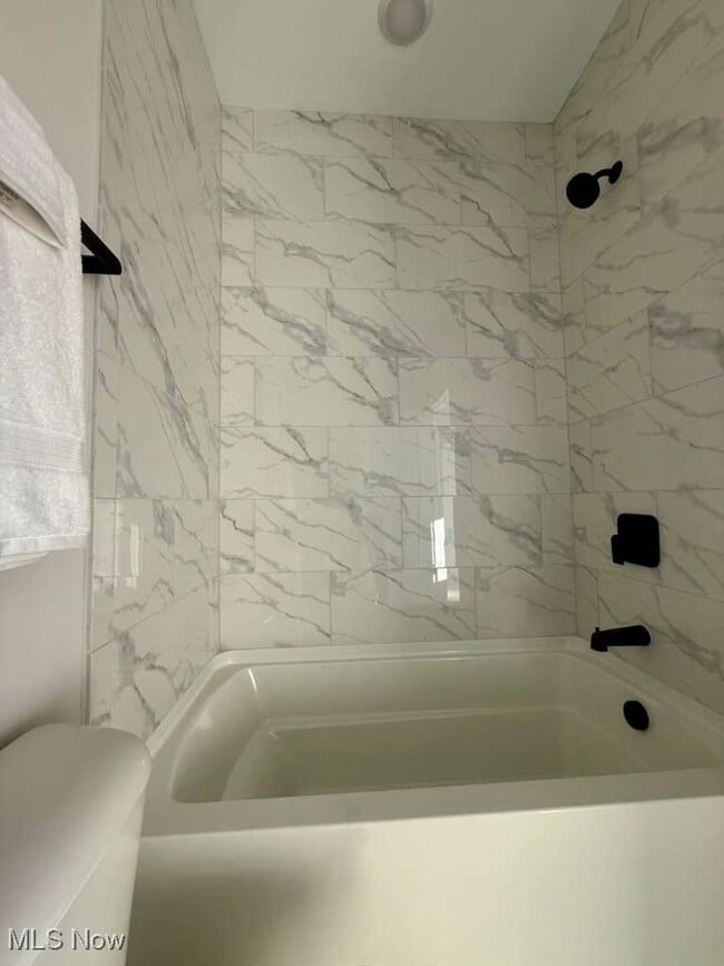 Building Photo - 1495 Superior Ave E