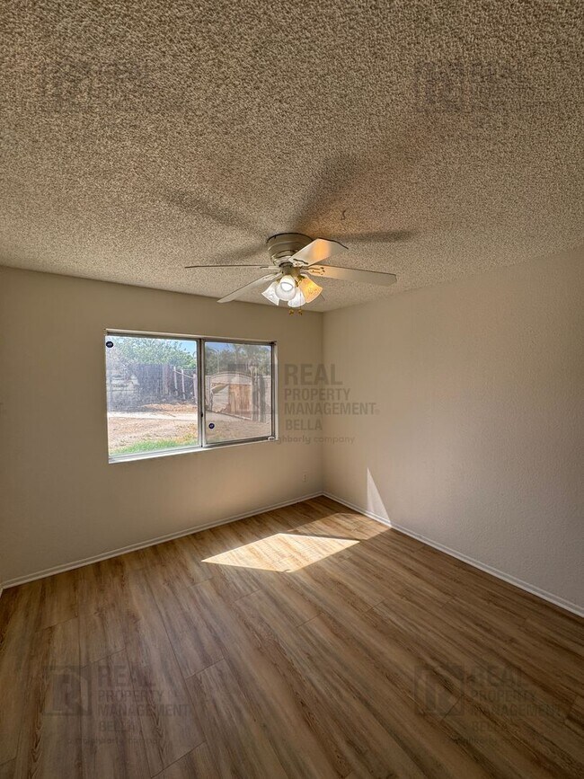 Building Photo - 1330 Wrigley Ln