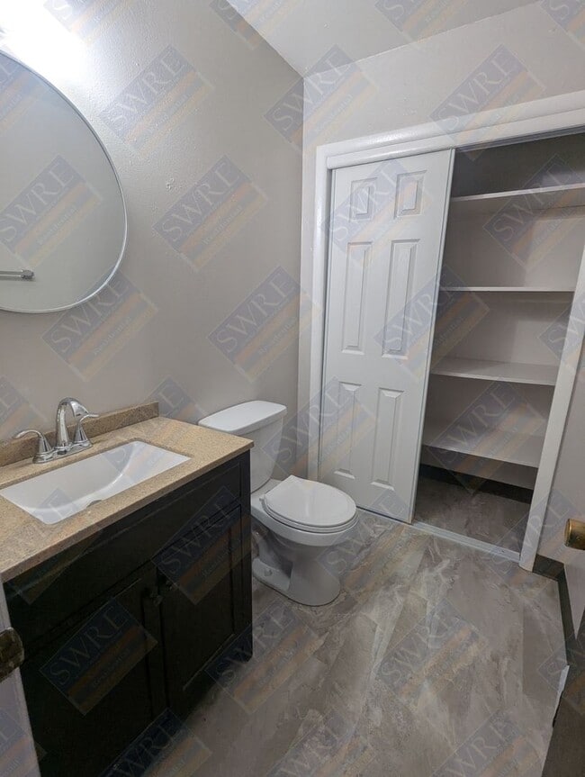 Building Photo - 1048 Harrison-A