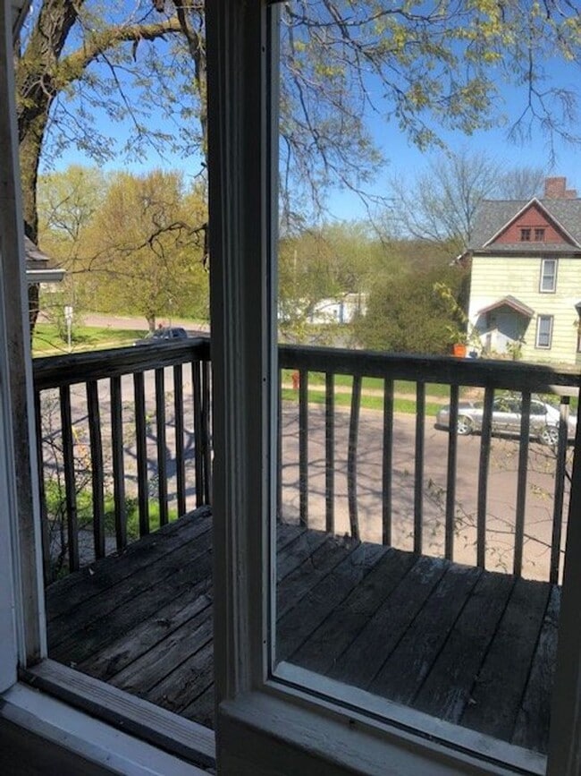 Building Photo - 1832 Bellinger St