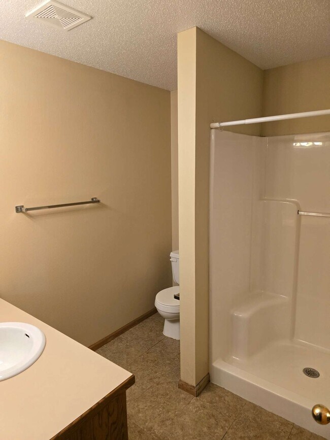 Building Photo - 3502 28th St SW