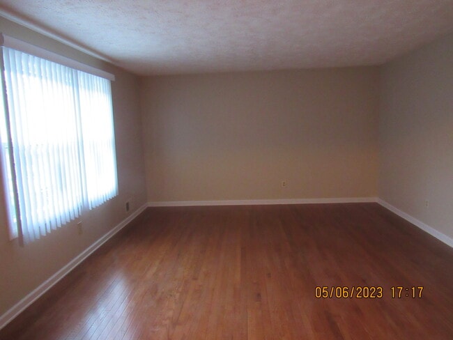 Building Photo - 63 Beacon Hills Dr N
