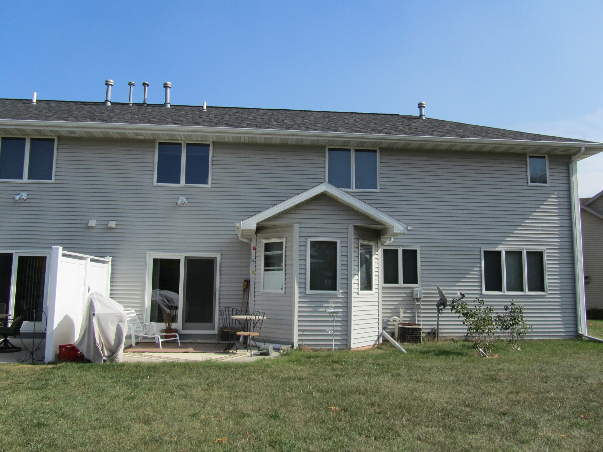 Building Photo - N511 Willowcrest Ct