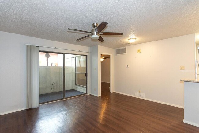 Building Photo - 3115 Helms St