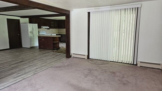 Building Photo - 2 Hedgeway St