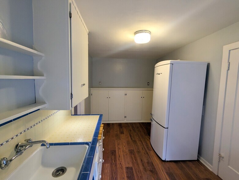 Kitchen - 2727 T St