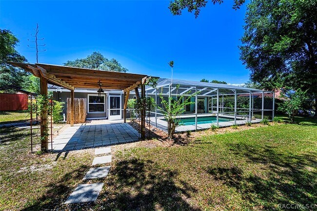 Building Photo - 1105 N Chance Way