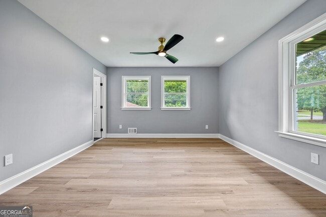 Building Photo - 3266 W Manor Ln SW