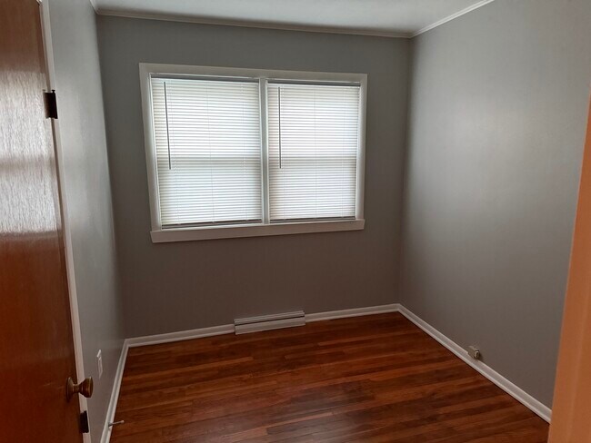 Building Photo - 2818 Kennedy Dr