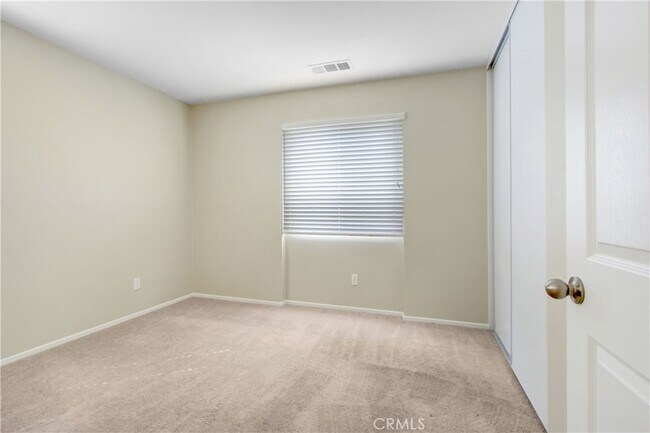 Building Photo - 1335 Comfrey Leaf Dr