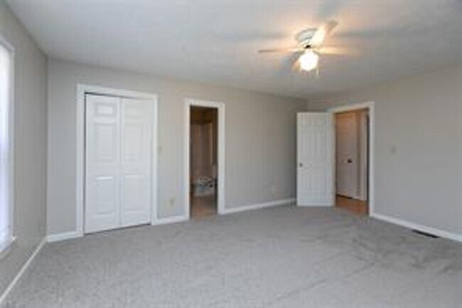 Building Photo - Call Sabrina at 757-767-0767 for more information