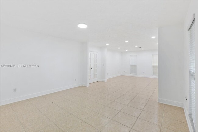 Building Photo - 5770 SW 55th St