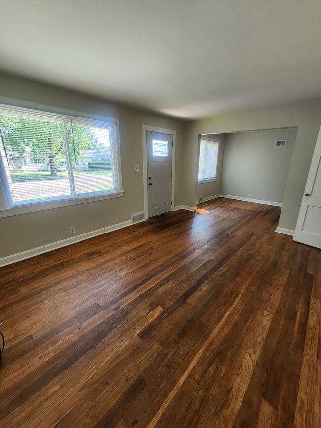 Building Photo - Now leasing for July 1st!