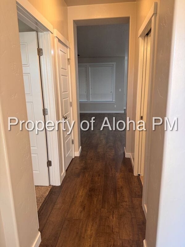 Building Photo - 817 E Ionia Dr