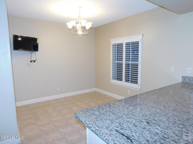Building Photo - 917 Tecate Pl
