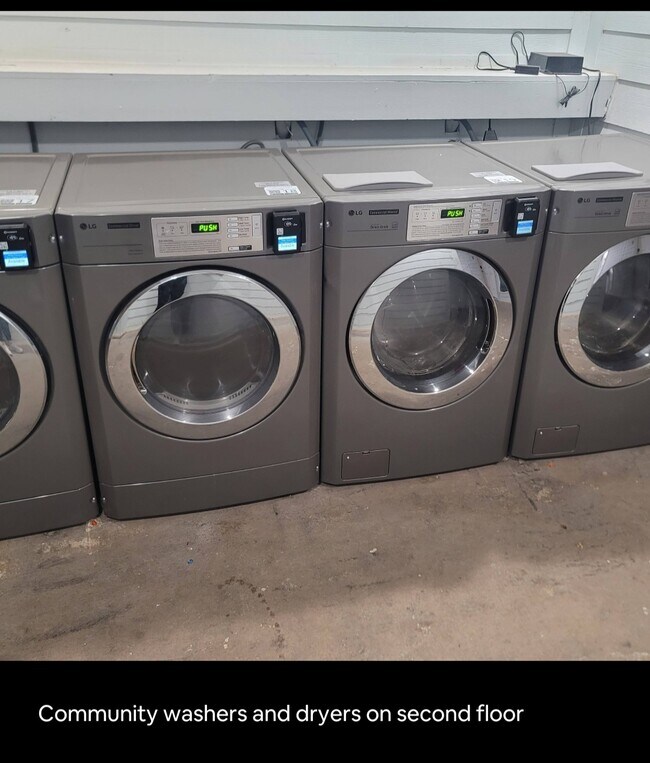 Building Photo - 3938 Surfside Blvd