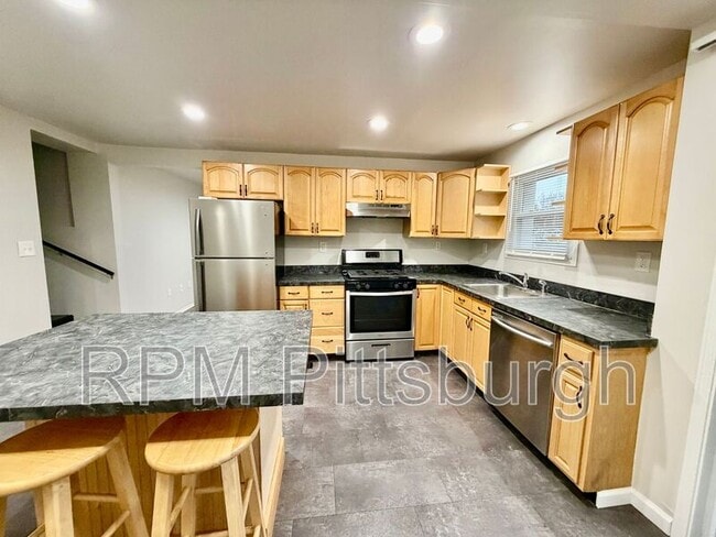 Building Photo - 2307 Monroeville Rd